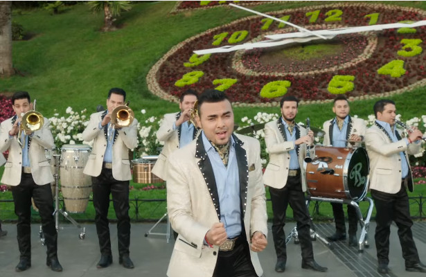 Banda El Recodo – Vale La Pena