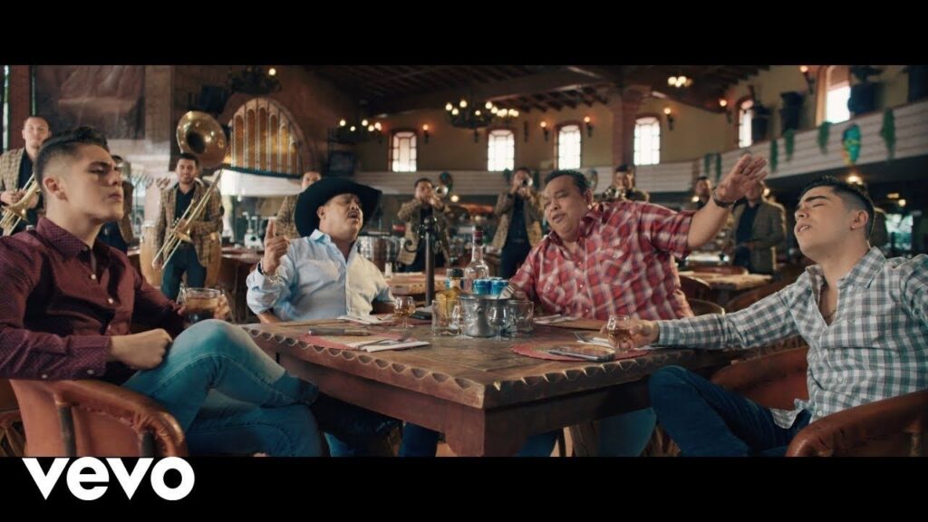 Banda Los Sebastianes y Los Rieleros Del Norte – El Columpio