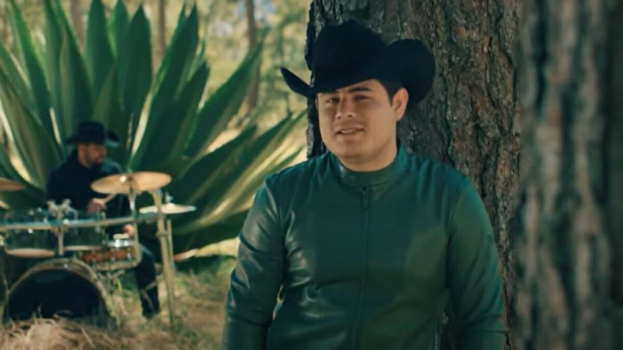 Alfredo Olivas – Soy Lo Que Ves