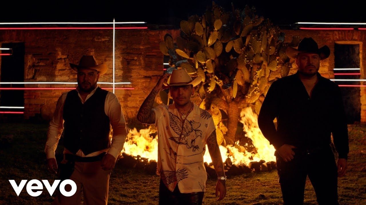 Christian Nodal & Banda MS de Sergio Lizárraga – La Sinvergüenza