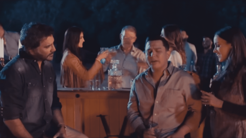 La Arrolladora, Alejandro Fernández – Nunca Dudes En llamarme