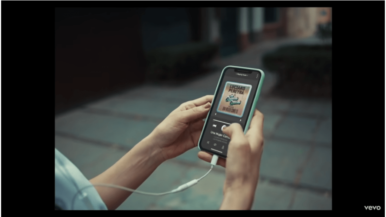 Luciano Pereyra, Los Ángeles Azules – Una Mujer Como Tú