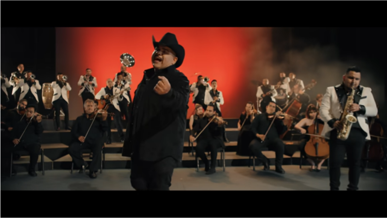 Chuy Lizárraga y su Banda Tierra Sinaloense – Partido en Dos