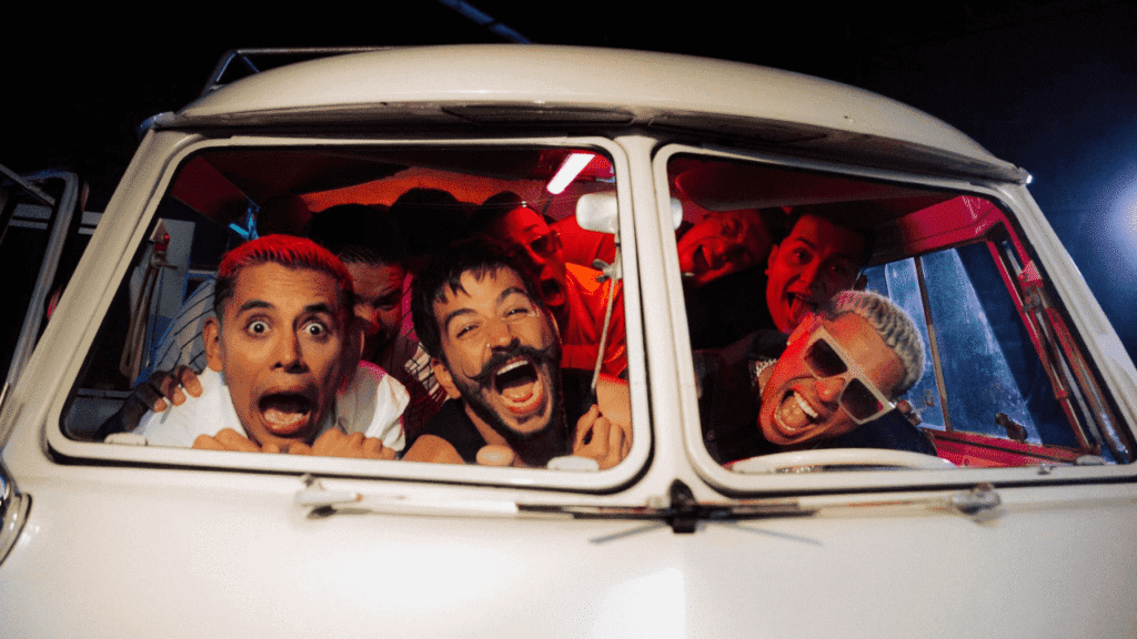 Alaska – Camilo y Grupo Firme