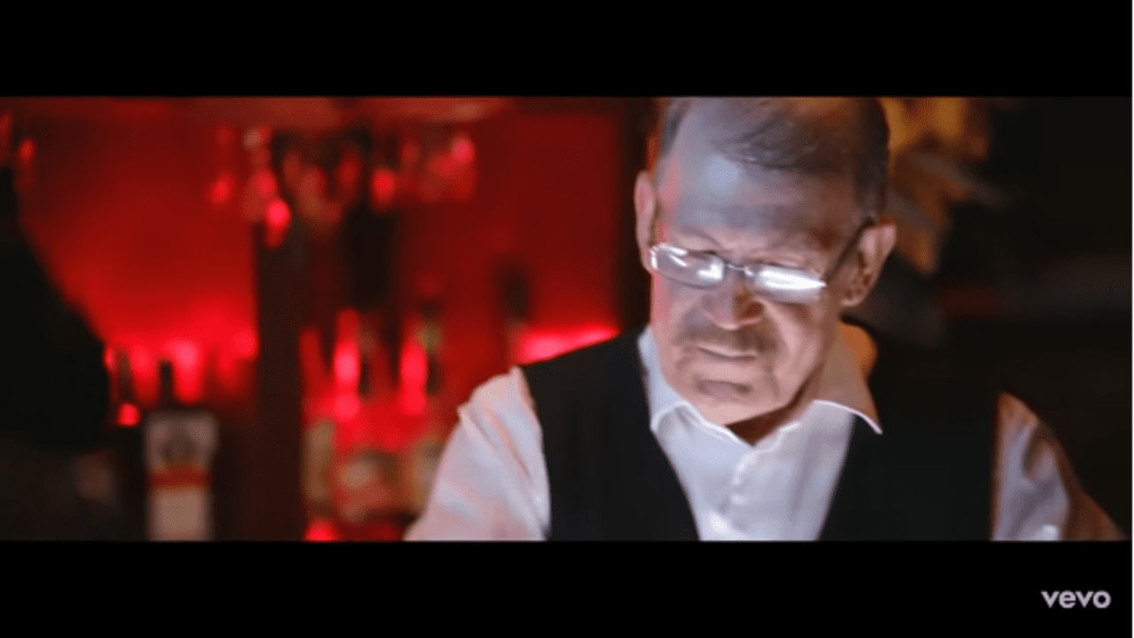 Por Las Cosas Que Sabía – La Arrolladora Banda El Limón De René Camacho