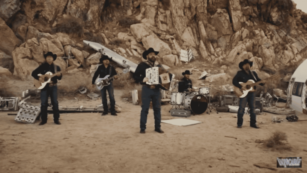 Un Poquito Tuyo – Intocable