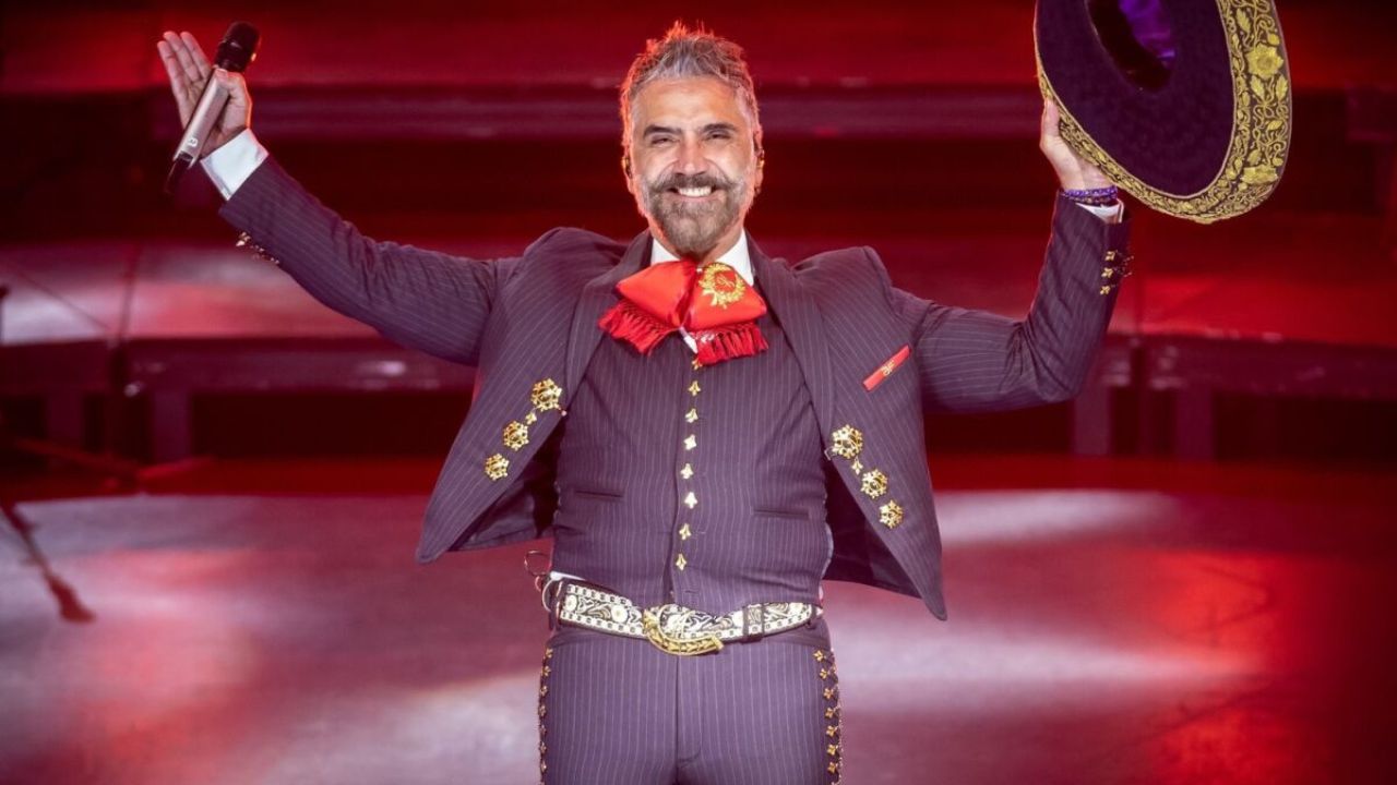 ¿Qué tanto sabes de Alejandro Fernández?