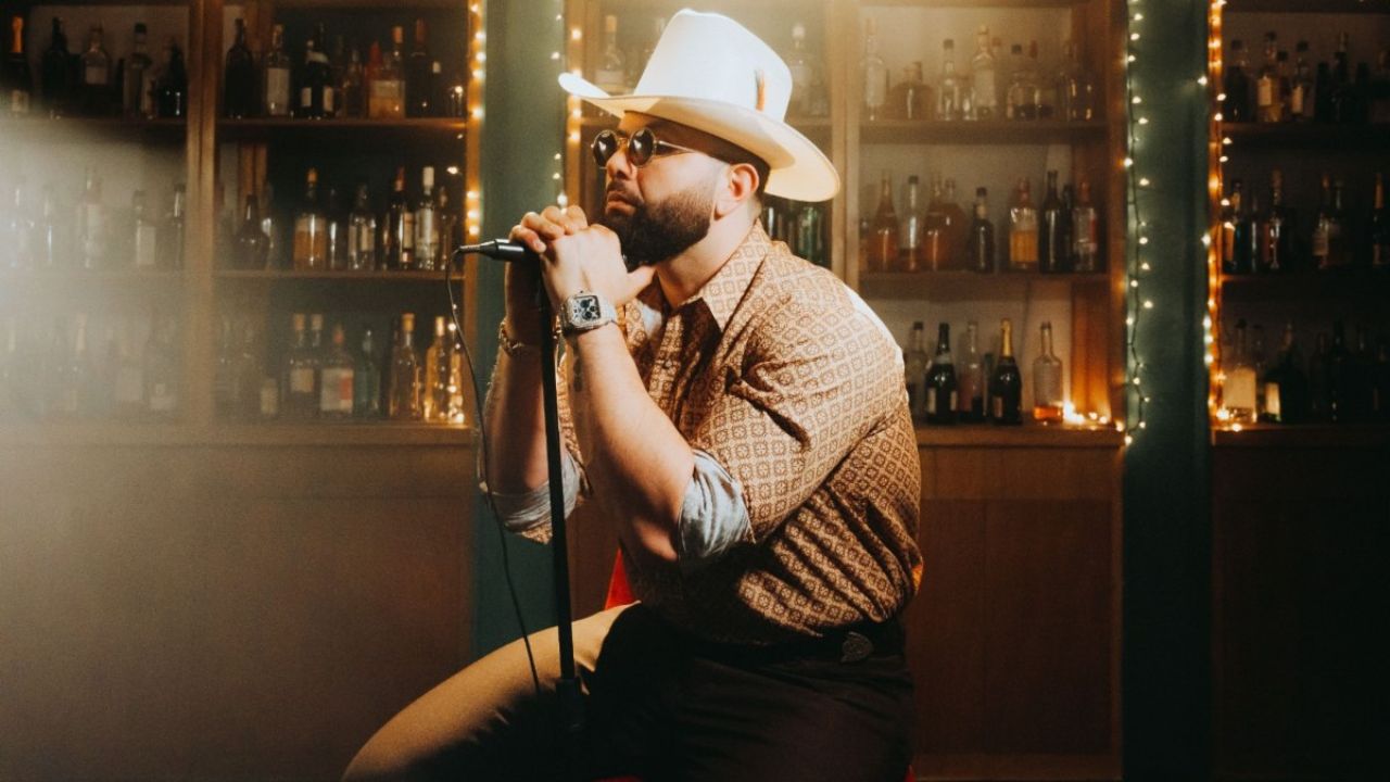 Primera Cita – Carin León