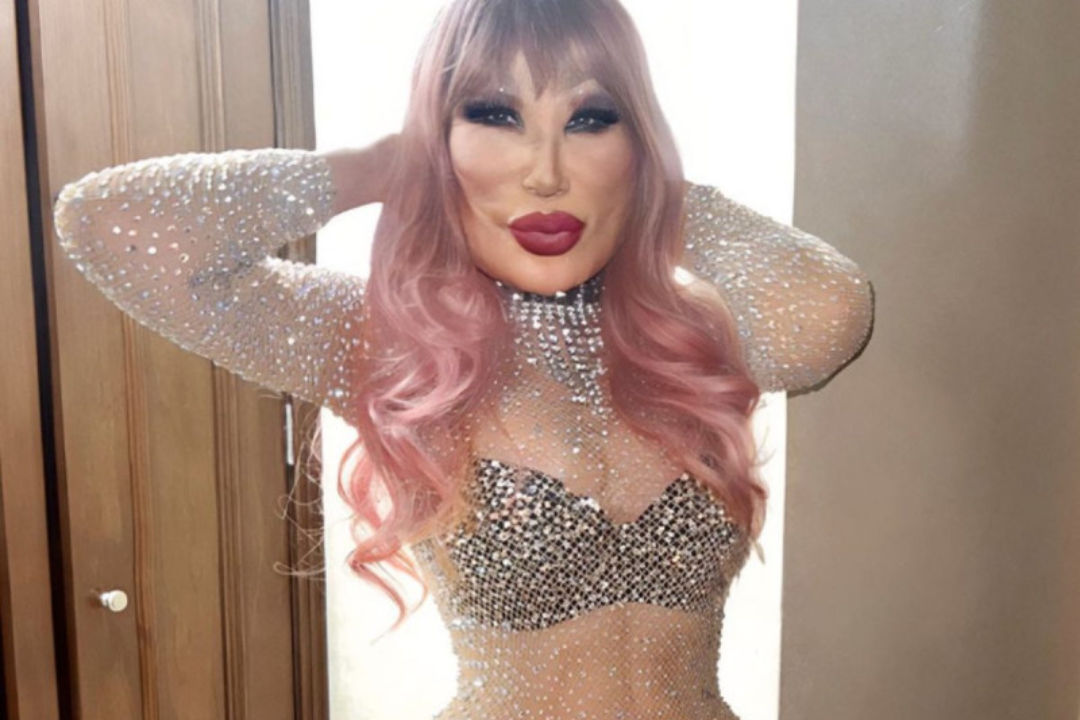 Lyn May le lanza propuesta a Peso Pluma