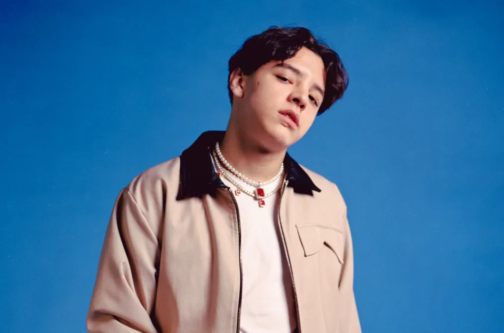 Xavi, el joven talento emergente que conquista las listas del 2024