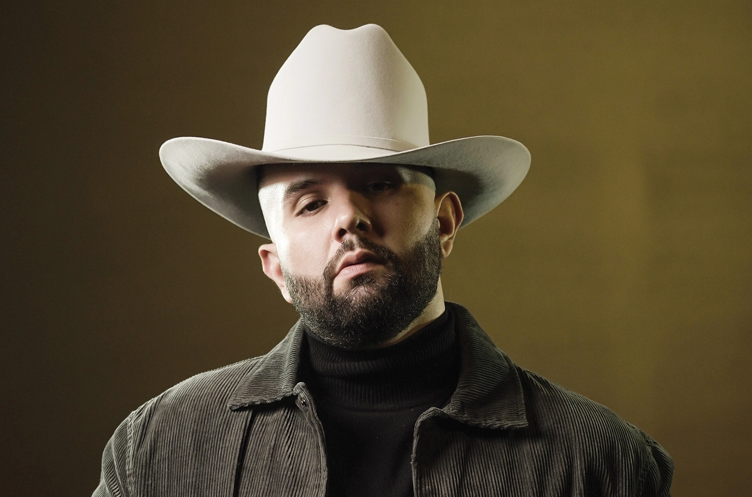 ¿Puedes adivinar la canción de Carin León?