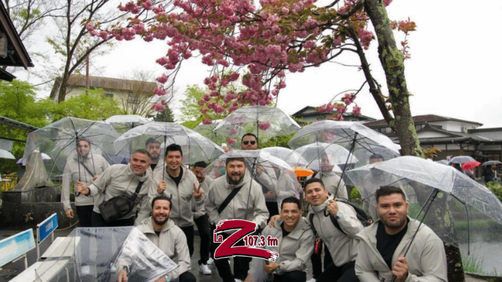 Banda El Recodo interpreta canción de Dragón Ball desde Japón