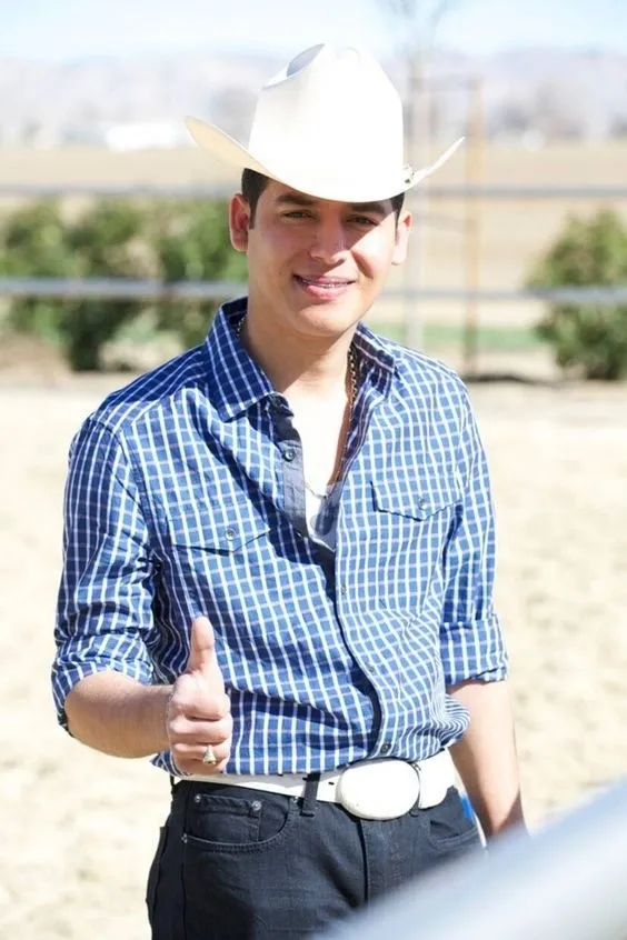 ¡Presentan al hijo de Ariel Camacho!