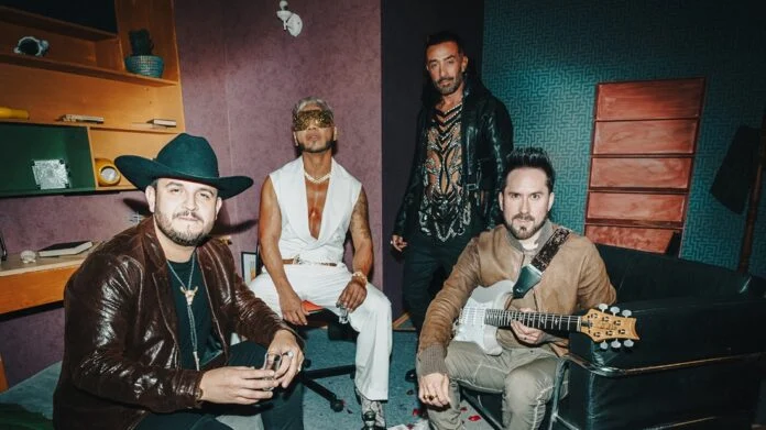 Camila experimenta en el regional mexicano junto a Edén muñoz