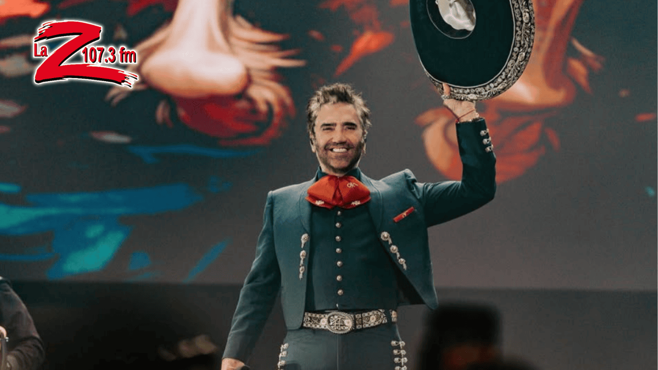 ¿Alejandro Fernández tiene romance con un hombre?