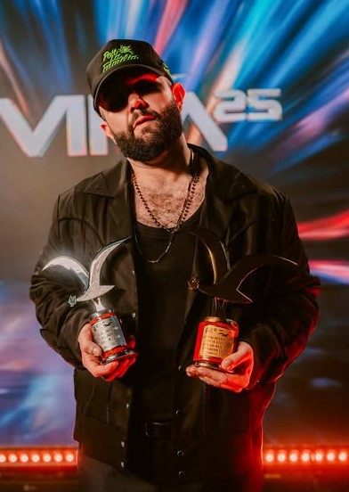 Carín León arrasa en Viña del Mar 2025 y se lleva dos Gaviotas