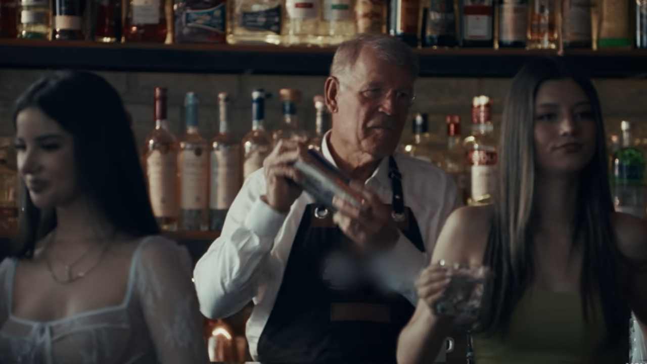 La Arrolladora Banda El Limón de René Camacho – Una Historia Mal Contada