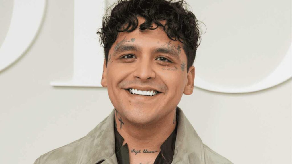 Christian Nodal revela incómodo momento en Japón al dejar propina