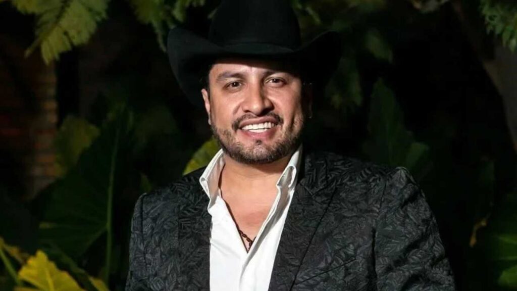 Julión Álvarez cancela concierto en Texas por visa revocada