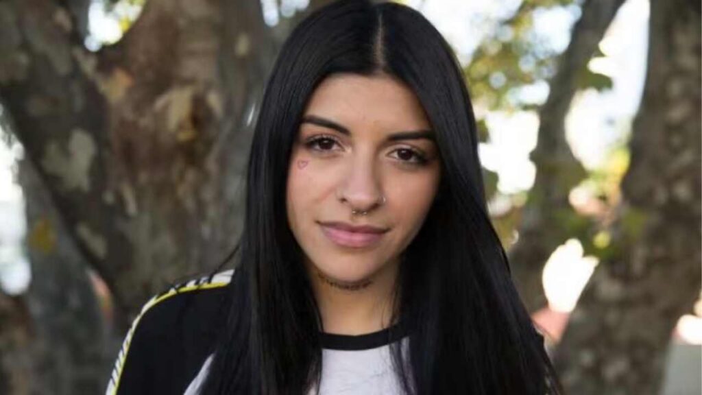 Cazzu genera expectación en México: evita hablar de Nodal y protege a su hija Inti