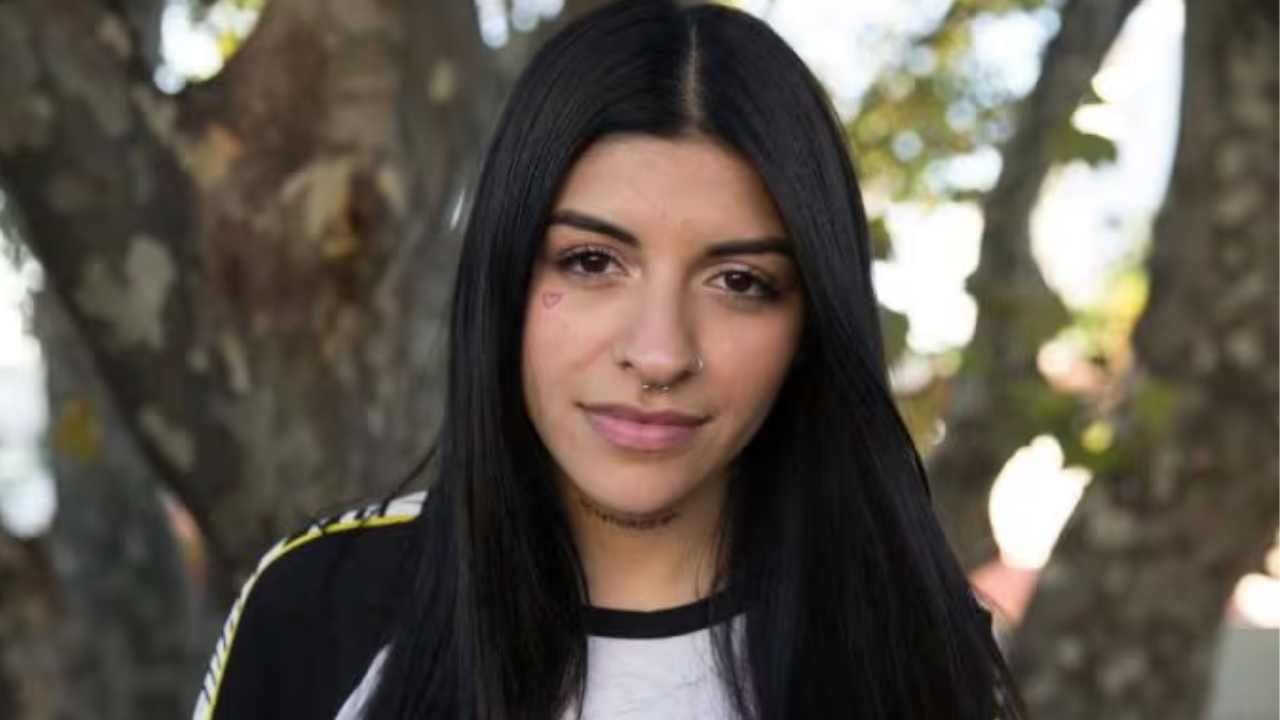 Cazzu genera expectación en México: evita hablar de Nodal y protege a su hija Inti