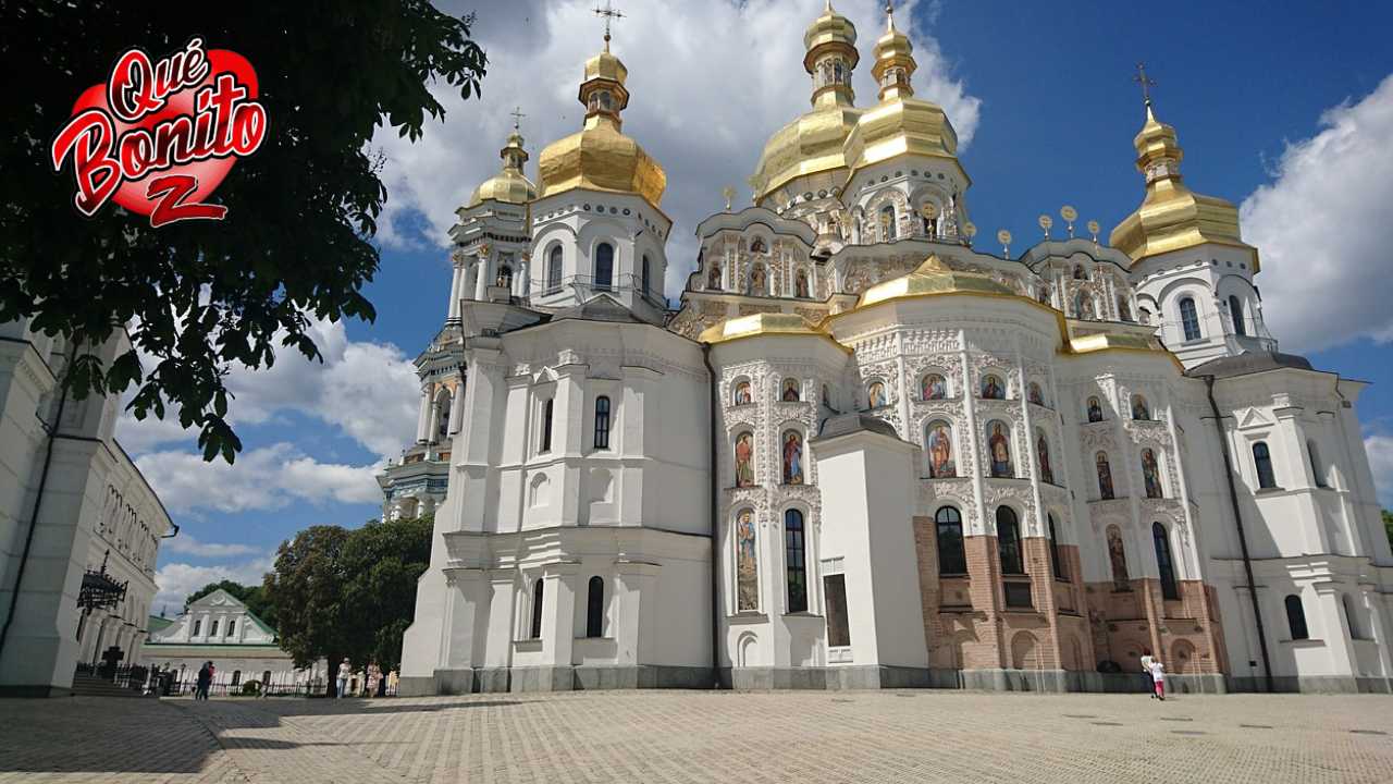 Iglesia paga deuda con oraciones y sorprende al tribunal