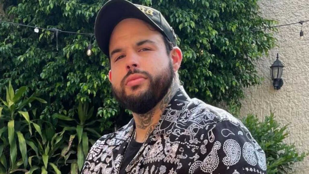 Emiliano Aguilar genera polémica al felicitar a su padrastro y no a Pepe Aguilar