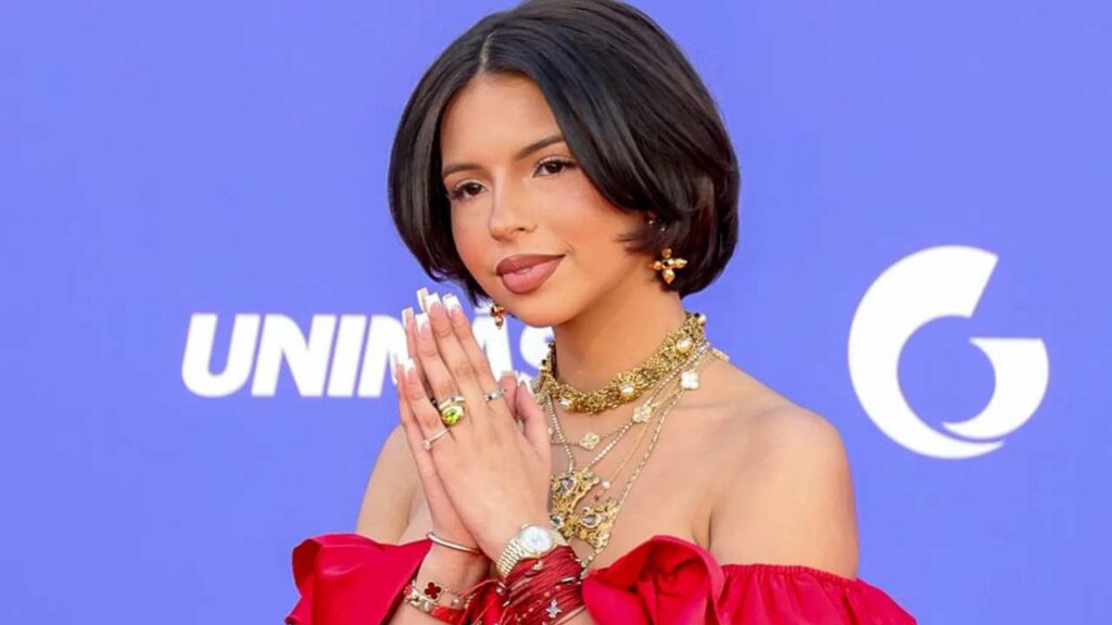 ¿Ángela Aguilar envía indirecta a sus haters?