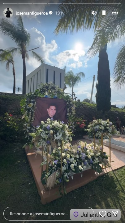 José Manuel Figueroa visita tumba de Trigo Figueroa y mausoleo de Joan Sebastian