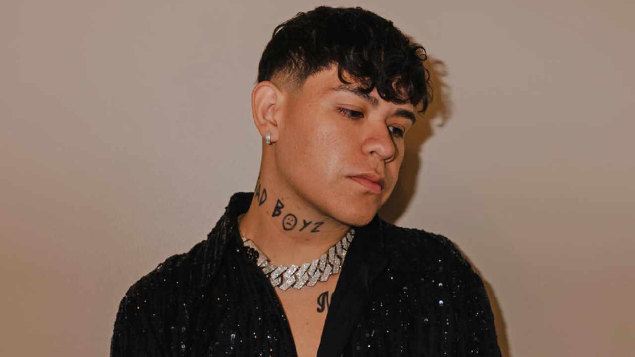 Junior H alza la voz ante censura del regional mexicano