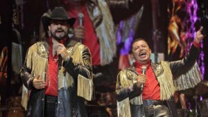 ¡Búscate aquí! Fotos exclusivas del Meet & Greet con las leyendas Banda El Recodo y Banda Machos en Arena CDMX