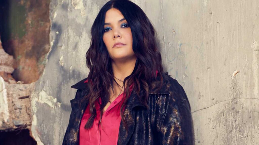 Yuridia llora por víctimas de explosión en Hermosillo