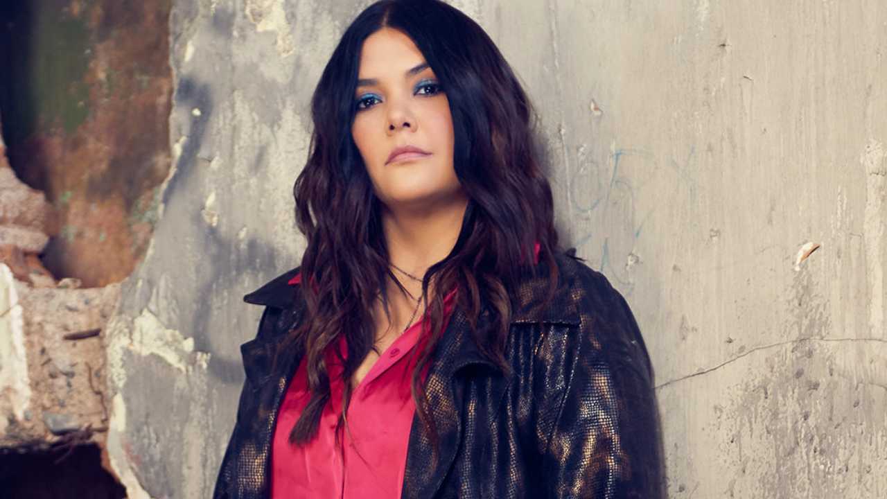 Yuridia llora por víctimas de explosión en Hermosillo