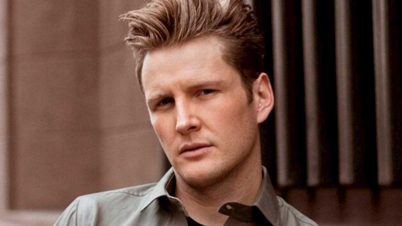 Alexander Acha cambia el pop por el regional mexicano