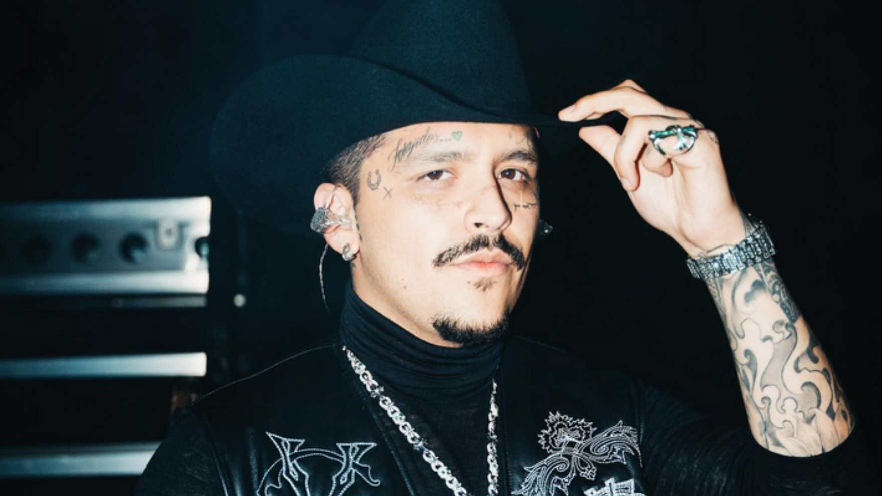 ¿Christian Nodal al borde de la cárcel? La FGR desmiente su exoneración