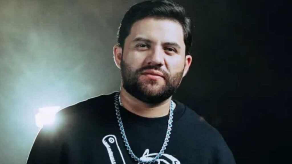 Luis R Conriquez gasta fortuna en cumpleaños de su hijo